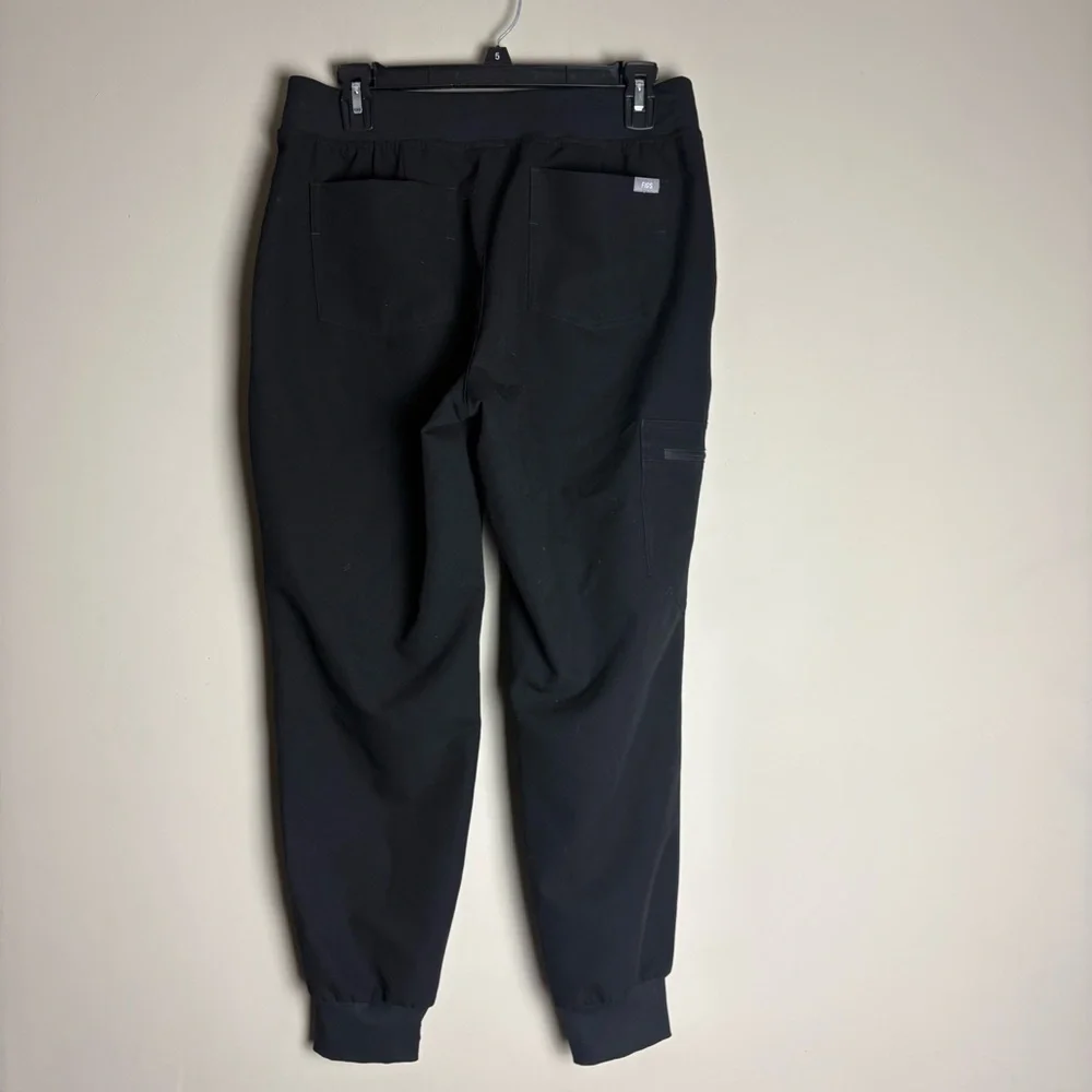 Figs Black Zamora Jogger Scrub Pants Size Medium Petite - Picture 6 of 9